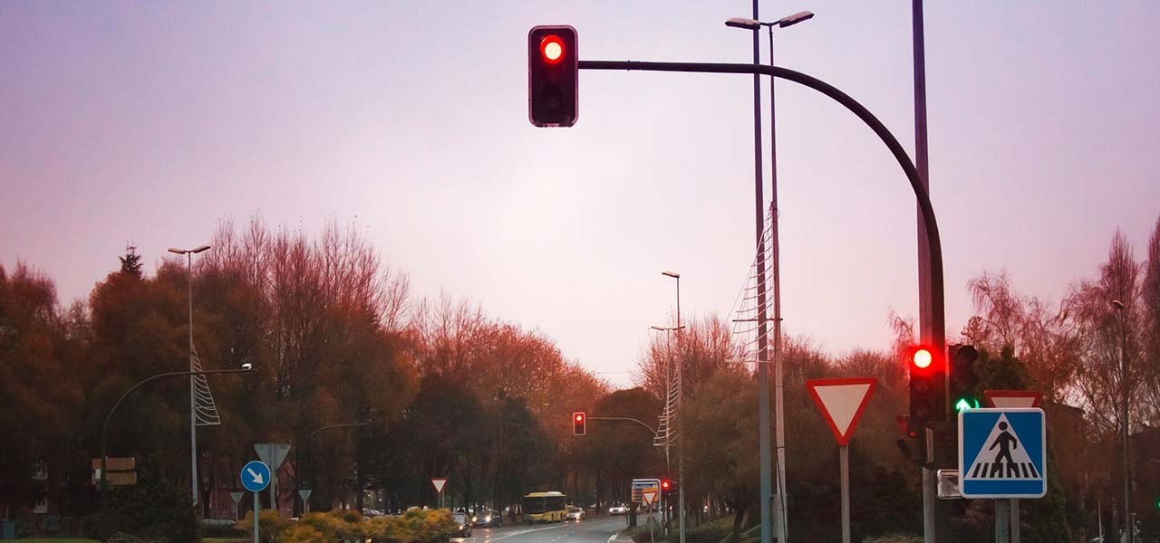 Führerschein auf Probe: Das Überfahren einer roten Ampel ist ein schwerer Verstoß gegen das Verkehrsrecht